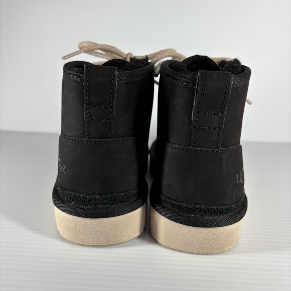 Ugg Boots Boys 2 Neumel Chukka Pull On Lace Up Wool Lined Outdoors Black Classic - Picture 3 of 6